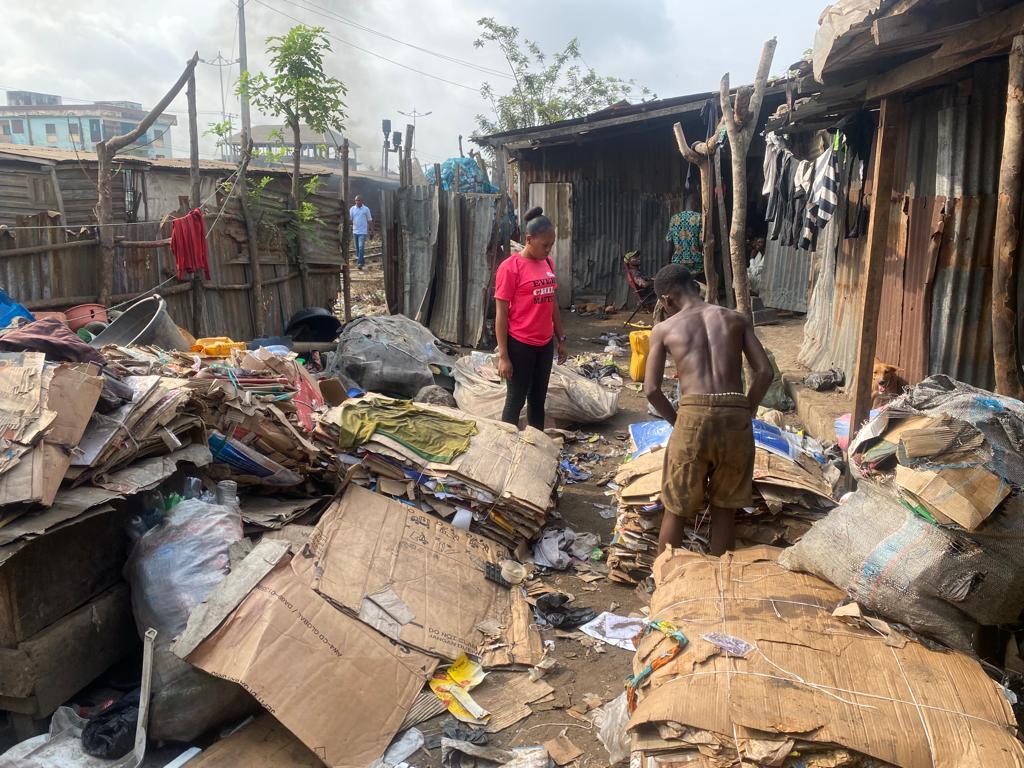 <strong>STREET CHILDREN AND THEIR COMMUNITY</strong>